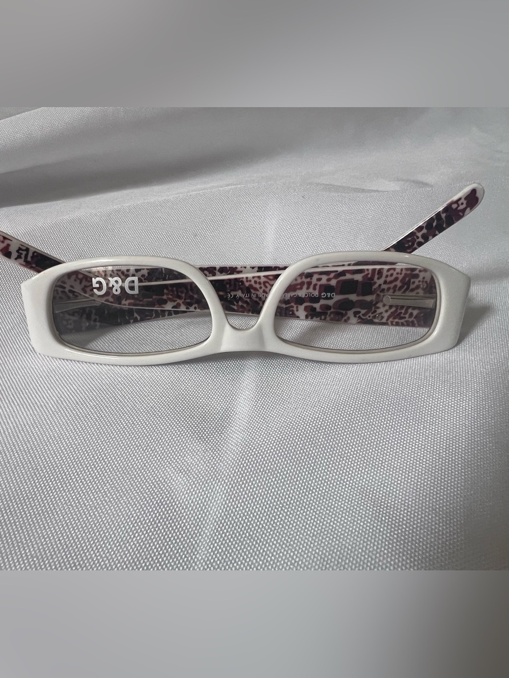 D&G White Frame Eyeglasses with Brown Leopard-Print Temples - Picture 5 of 14